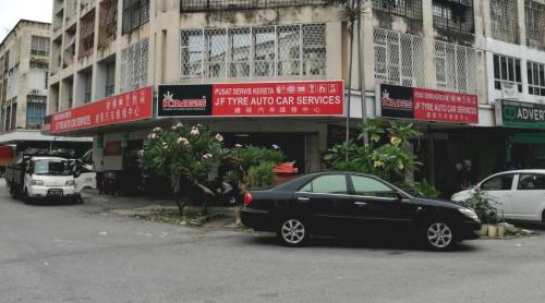 J F TYRE AUTO CAR SERVICES<p class="portfolio_address">NO. 15-G,JALAN BANDAR 9,PUSAT BANDAR PUCHONG,47160 PUCHONG,SELANGOR.<br><b>0126494439</b></p><p class="portfolio_link" href="https://goo.gl/maps/ohUoGizrYzize4Wz9" target="_blank"></p>